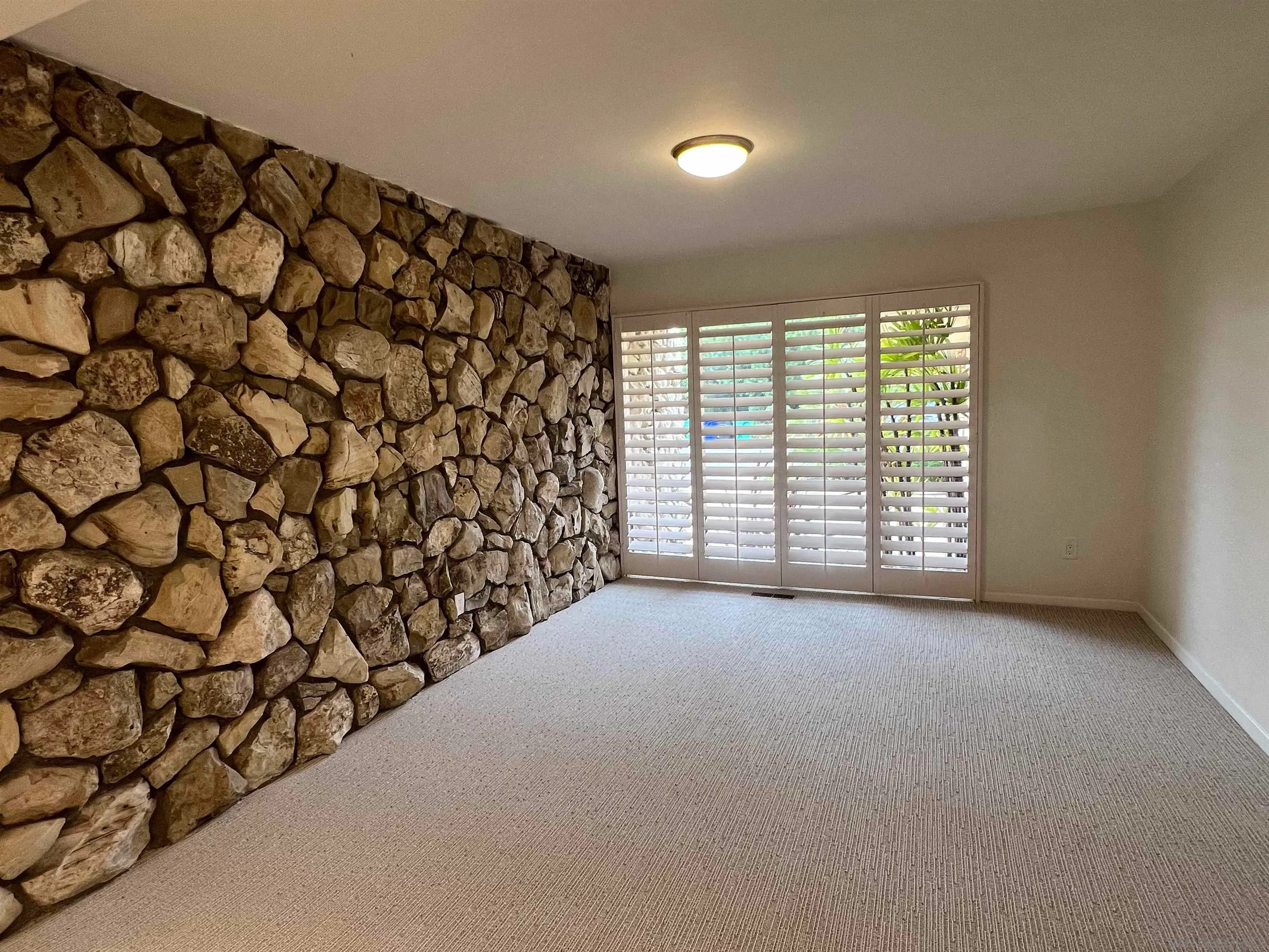 La Jolla, California 92037, United States, 4 Bedrooms Bedrooms, ,3 BathroomsBathrooms,Residential,Active,81789