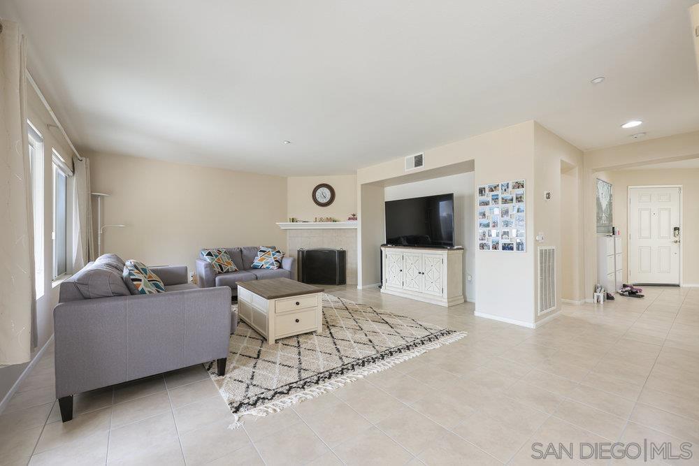 2176 Pointe Pkwy