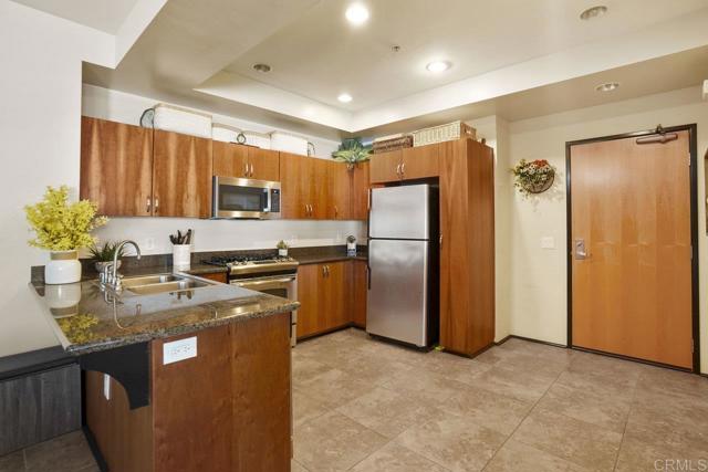 1551 4TH AVE
