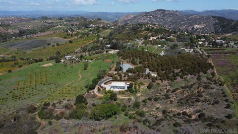 9431 W Lilac Rd Escondido CA 92026