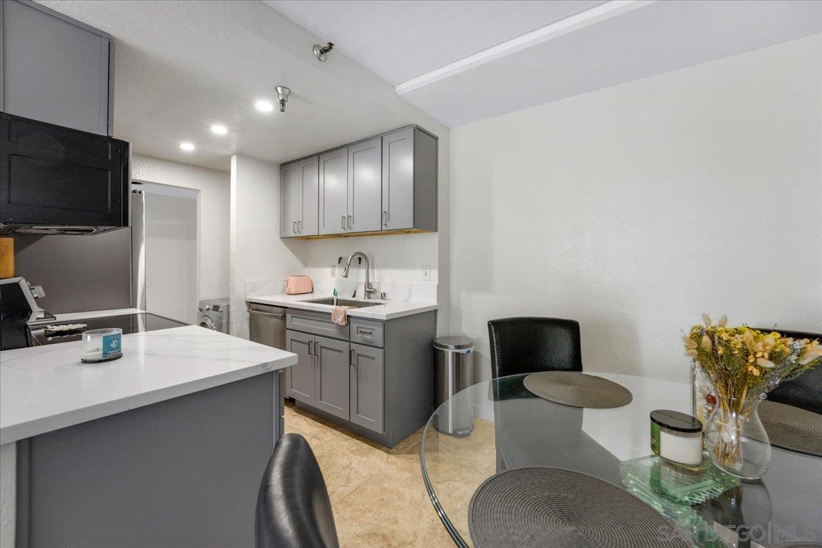 1333 8th Ave 403