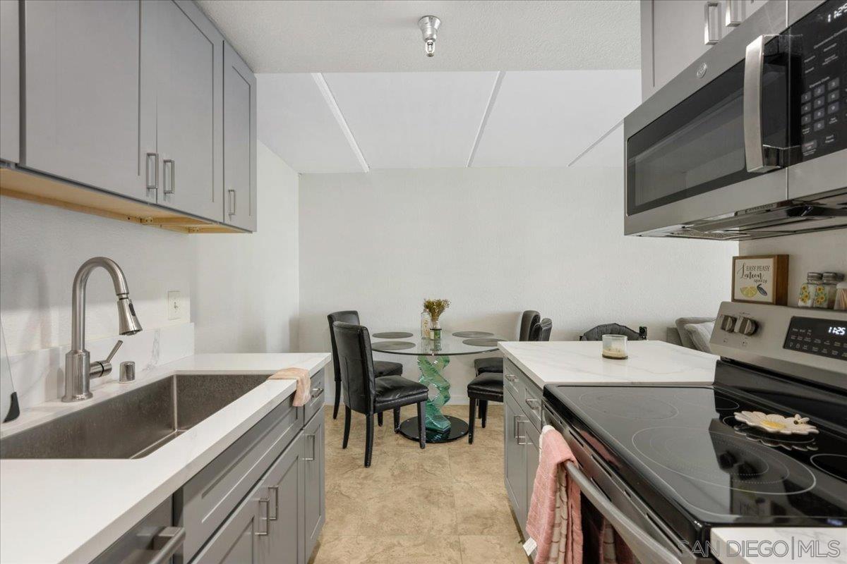 1333 8th Ave 403