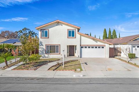 7742  Parma Ln San Diego CA 92126