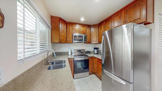 166 N 1St