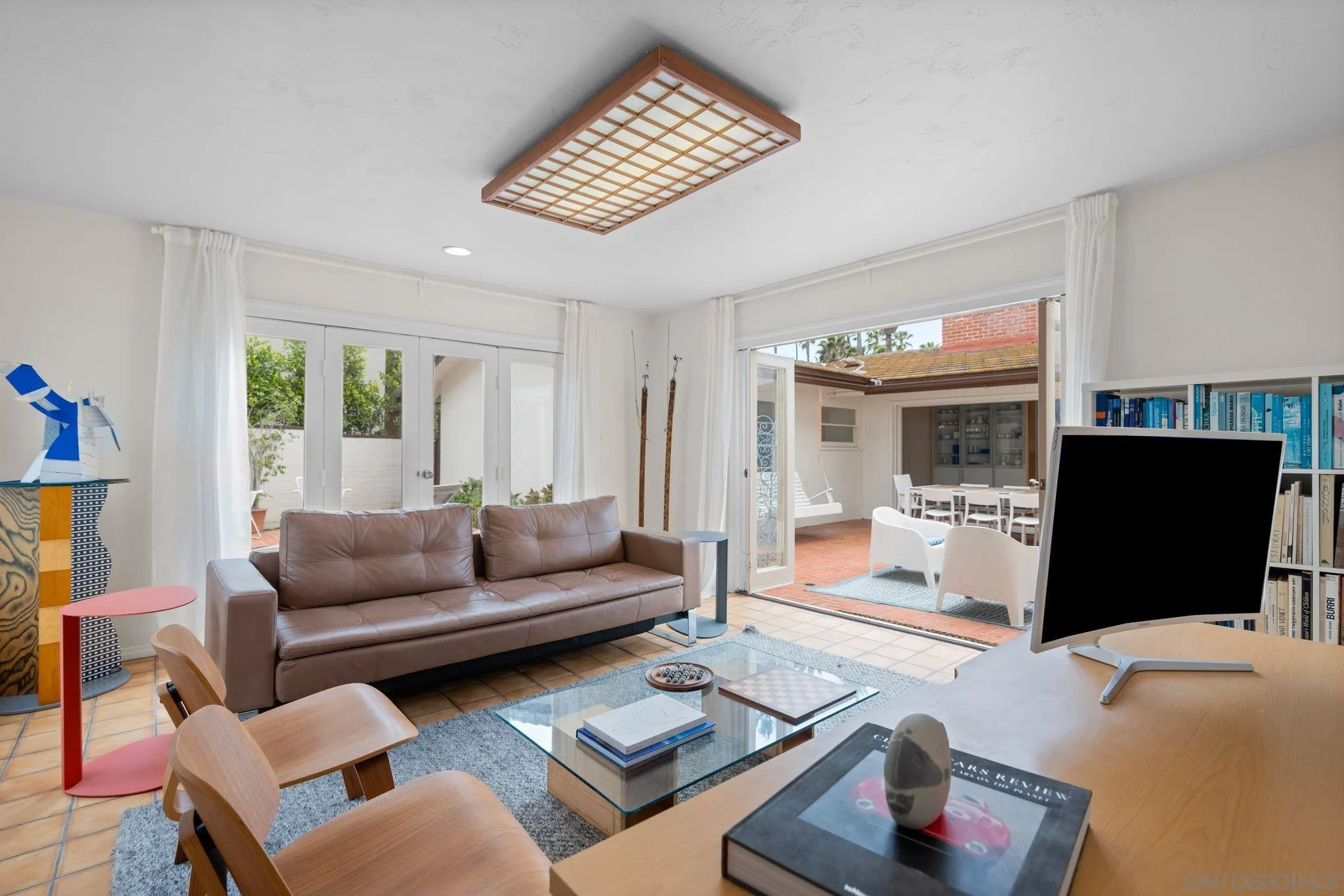 La Jolla, California 92037, United States, 5 Bedrooms Bedrooms, ,5 BathroomsBathrooms,Residential,Pending,161170