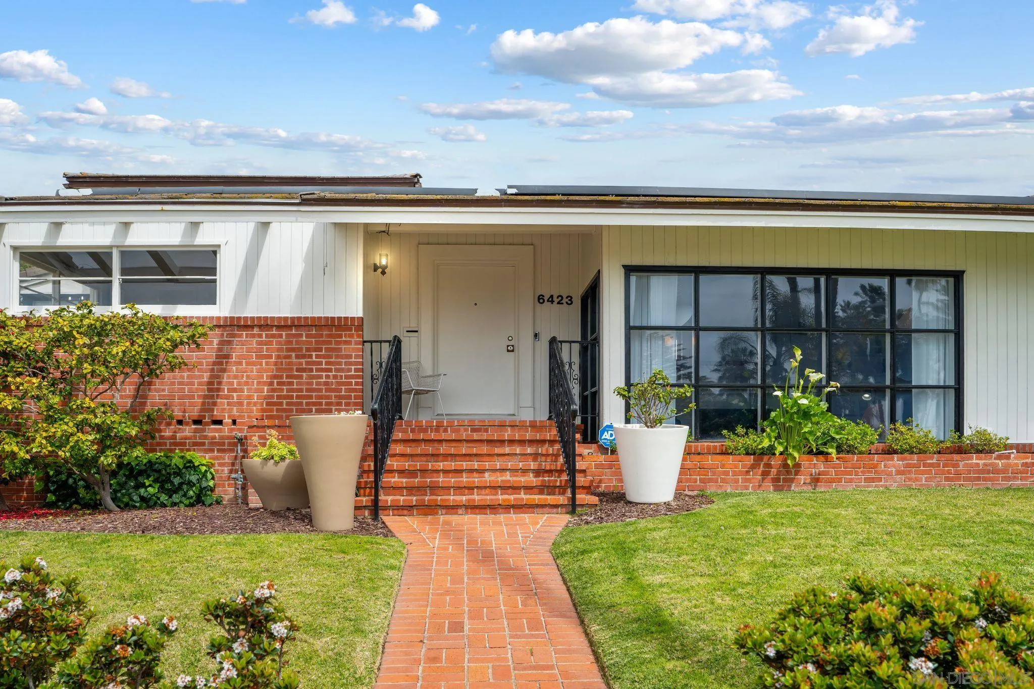 La Jolla, California 92037, United States, 5 Bedrooms Bedrooms, ,5 BathroomsBathrooms,Residential,Pending,161170