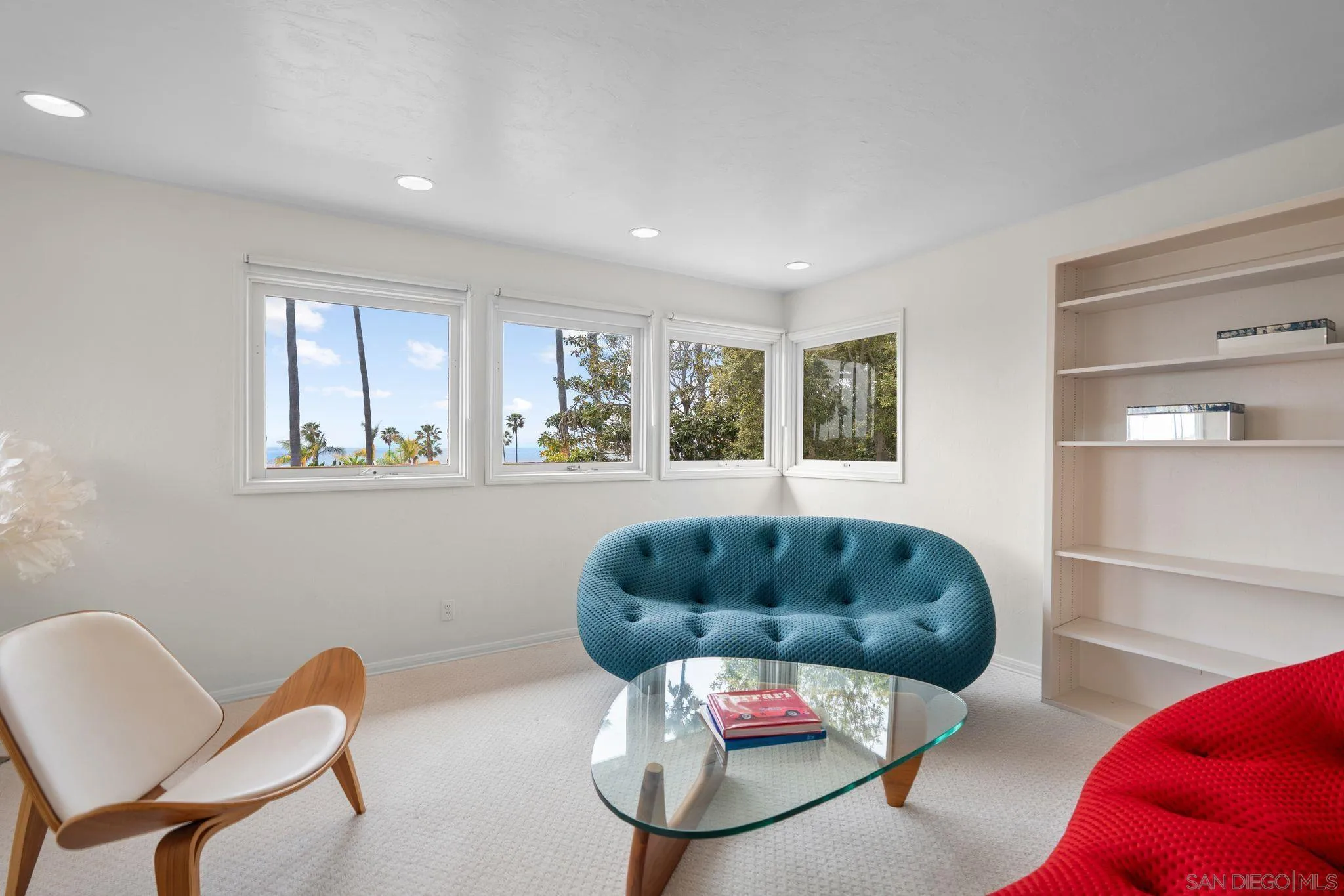 La Jolla, California 92037, United States, 5 Bedrooms Bedrooms, ,5 BathroomsBathrooms,Residential,Pending,161170