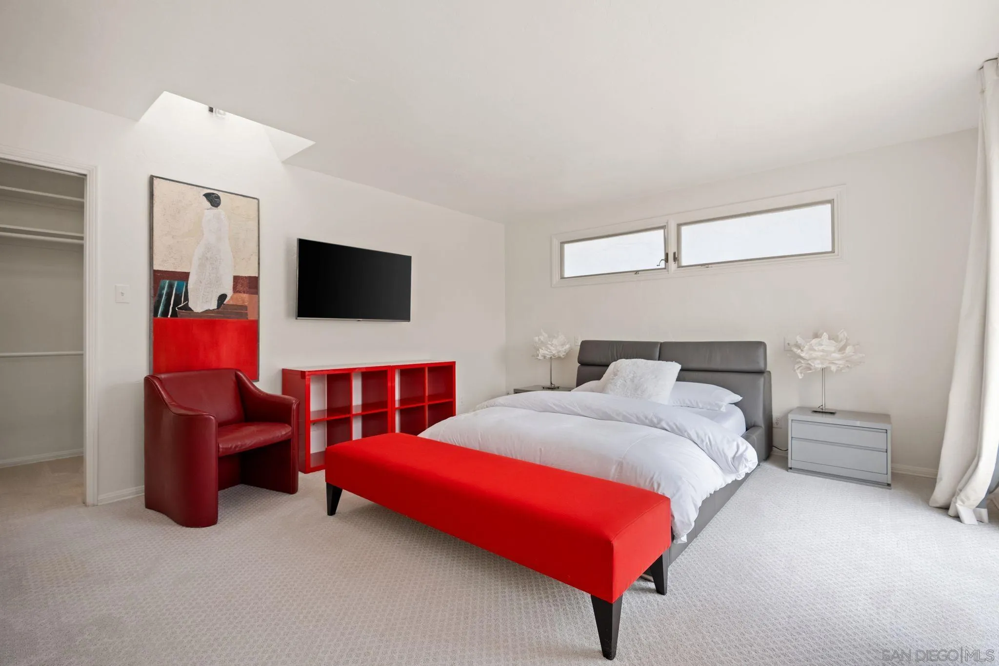 La Jolla, California 92037, United States, 5 Bedrooms Bedrooms, ,5 BathroomsBathrooms,Residential,Pending,161170