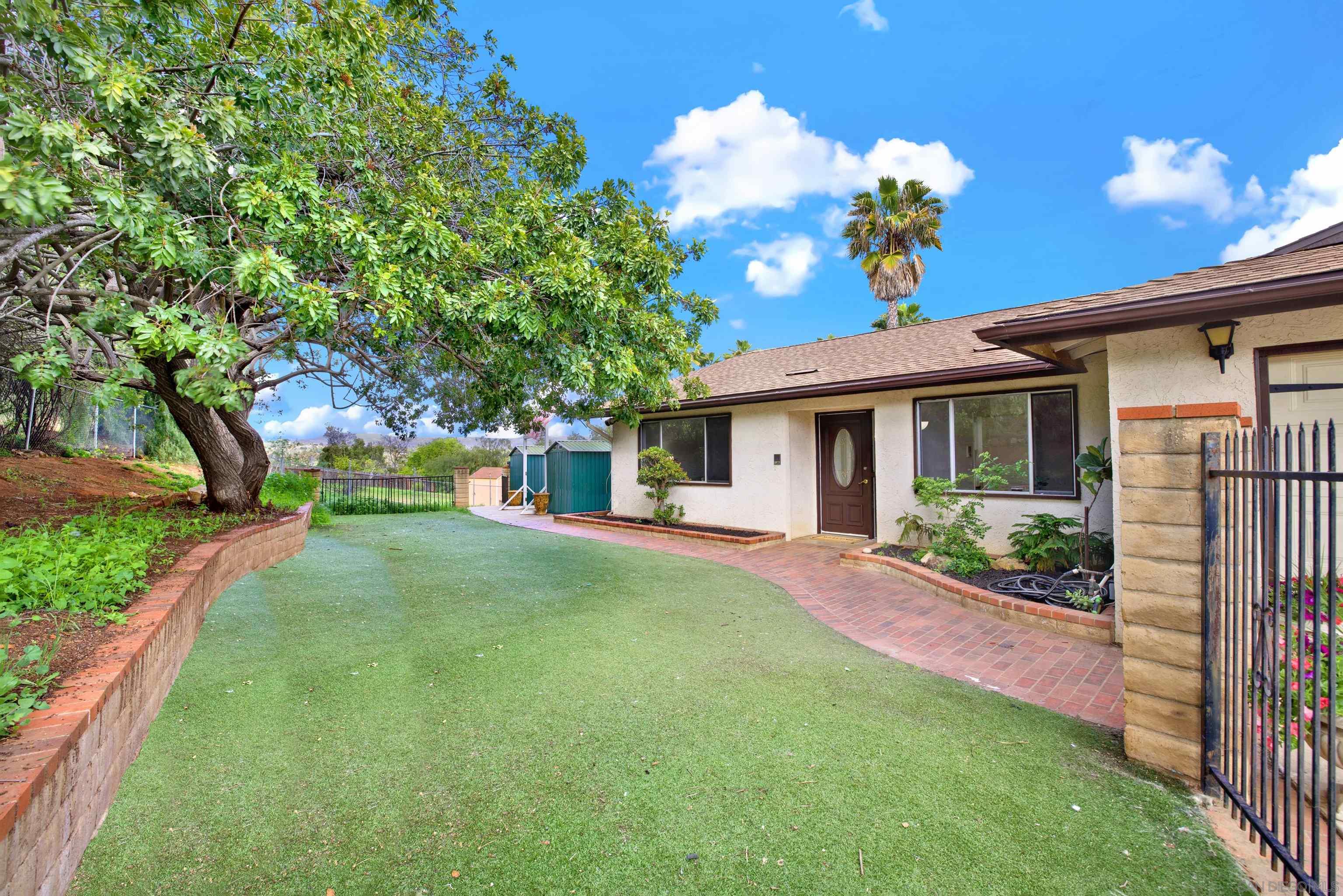 460 Rancho La Mirada Ln