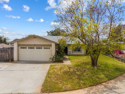 1261  Sorrento Pl Escondido CA 92027