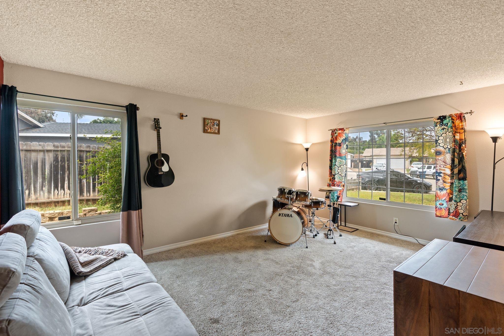 1261 Sorrento Pl