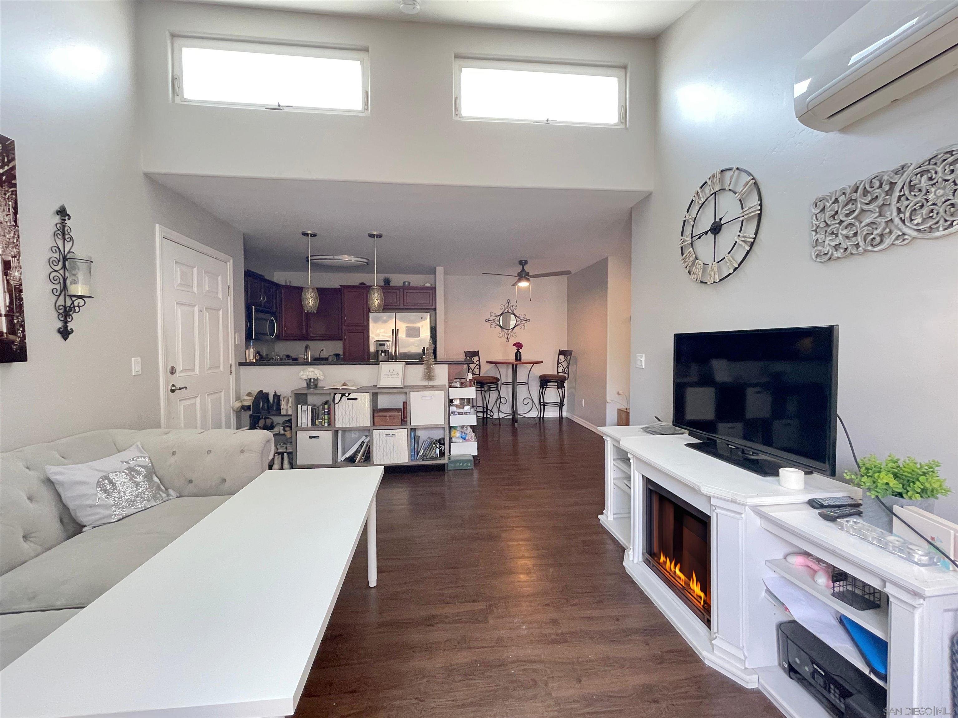 5252 Balboa Arms Dr 222