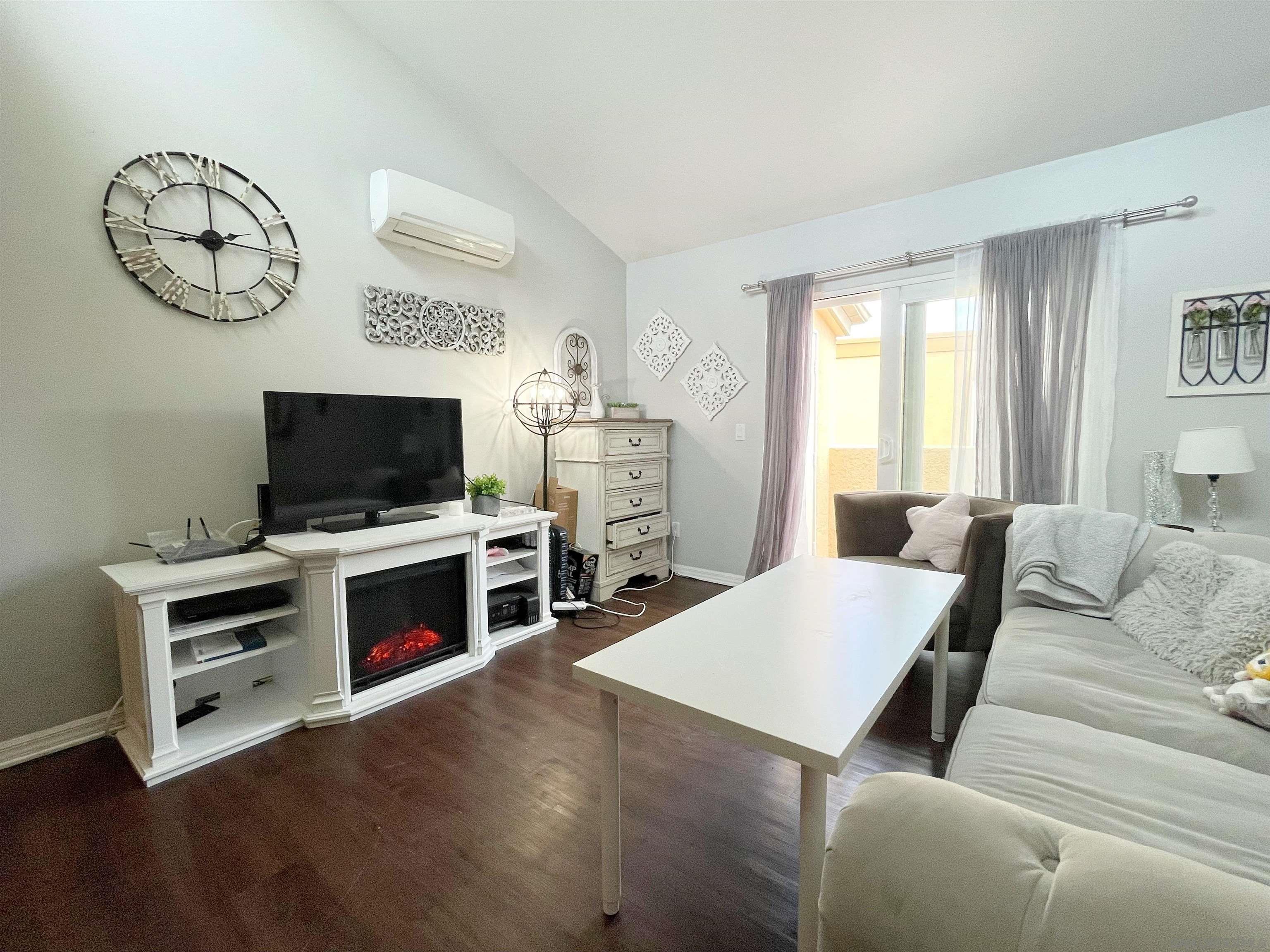 5252 Balboa Arms Dr 222