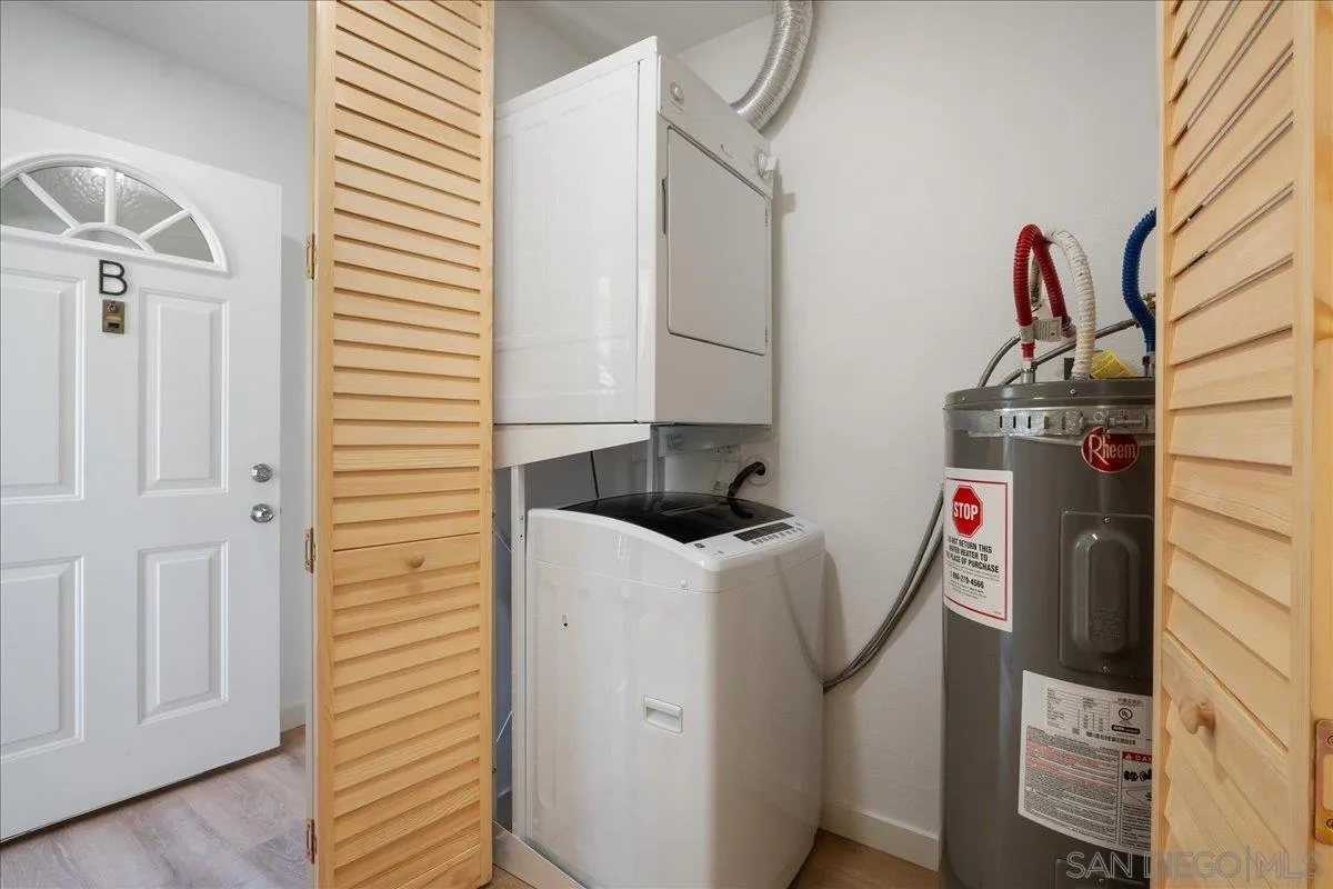 La Jolla, California 92037, United States, 1 Bedroom Bedrooms, ,1 BathroomBathrooms,Residential,Pending,157527