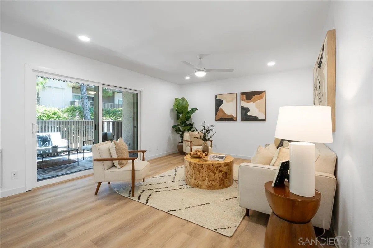 La Jolla, California 92037, United States, 1 Bedroom Bedrooms, ,1 BathroomBathrooms,Residential,Pending,157527