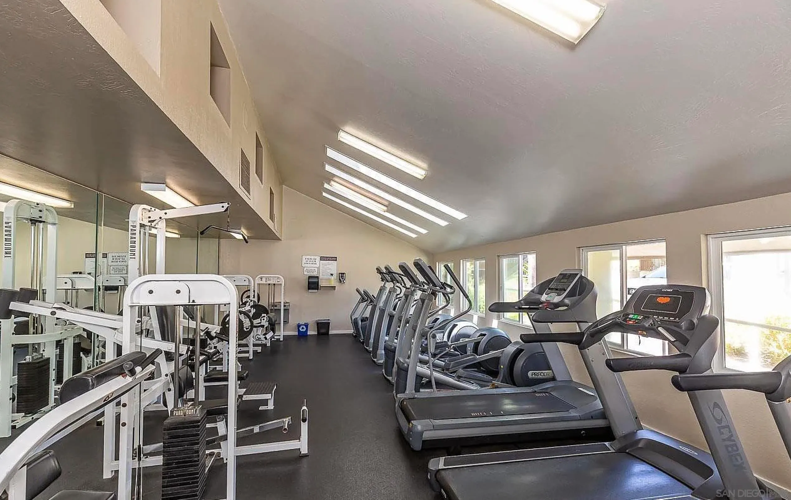 La Jolla, California 92037, United States, 1 Bedroom Bedrooms, ,1 BathroomBathrooms,Residential,Pending,157527