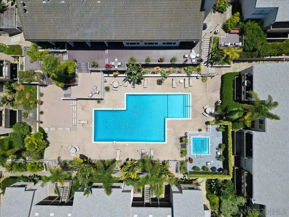 La Jolla, California 92037, United States, 1 Bedroom Bedrooms, ,1 BathroomBathrooms,Residential,Pending,157527