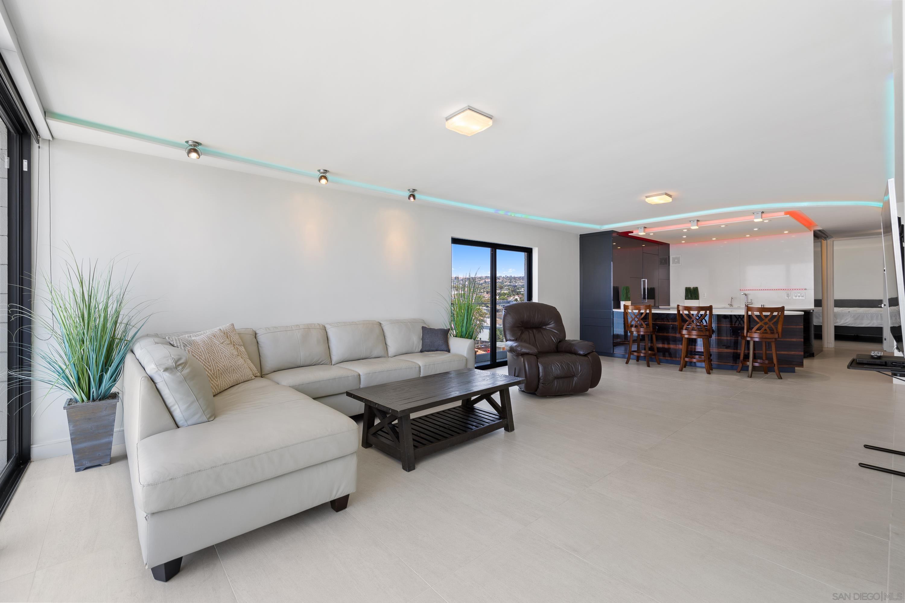 4767 Ocean Blvd 712