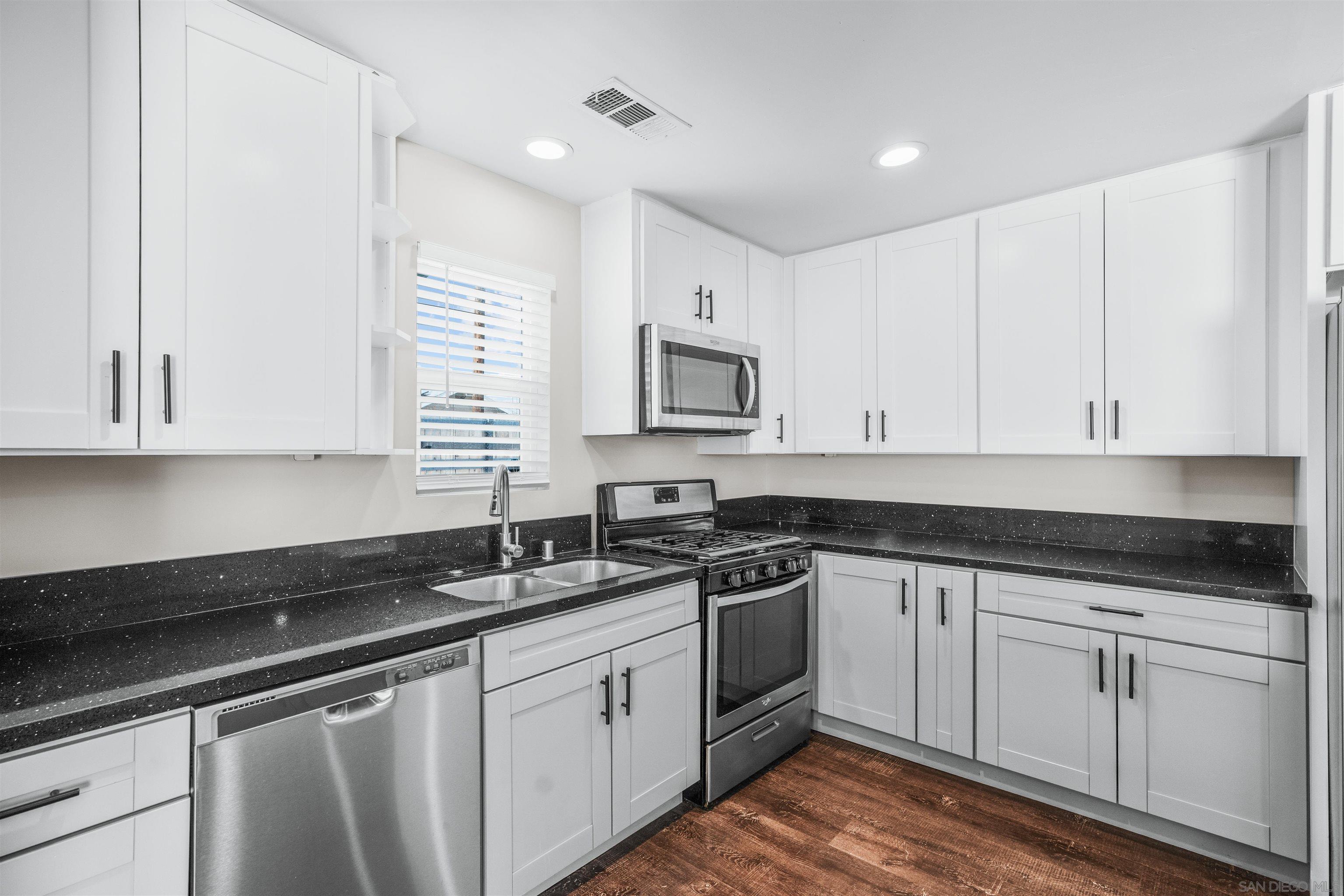 3660-62 Marlborough
