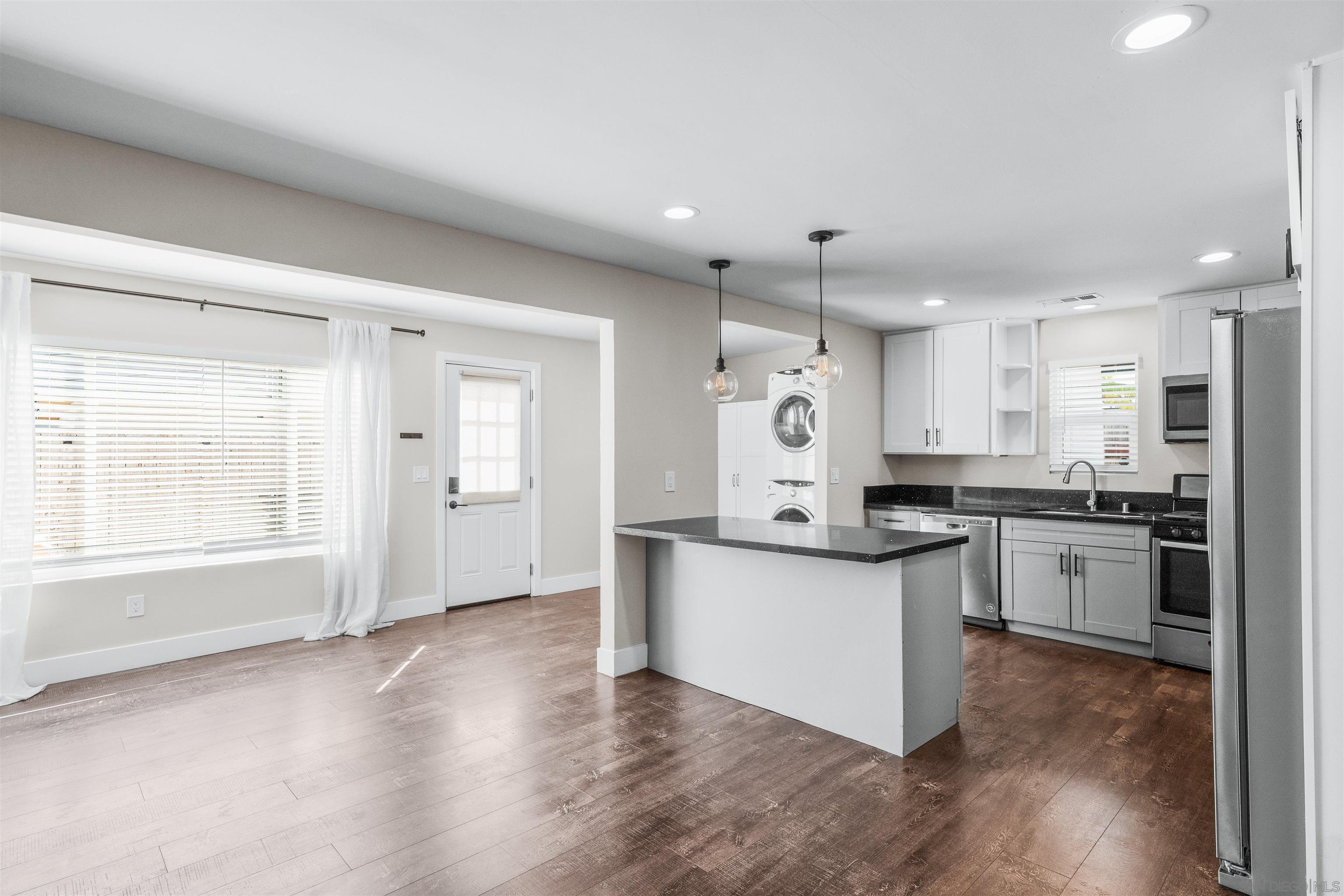 3660-62 Marlborough