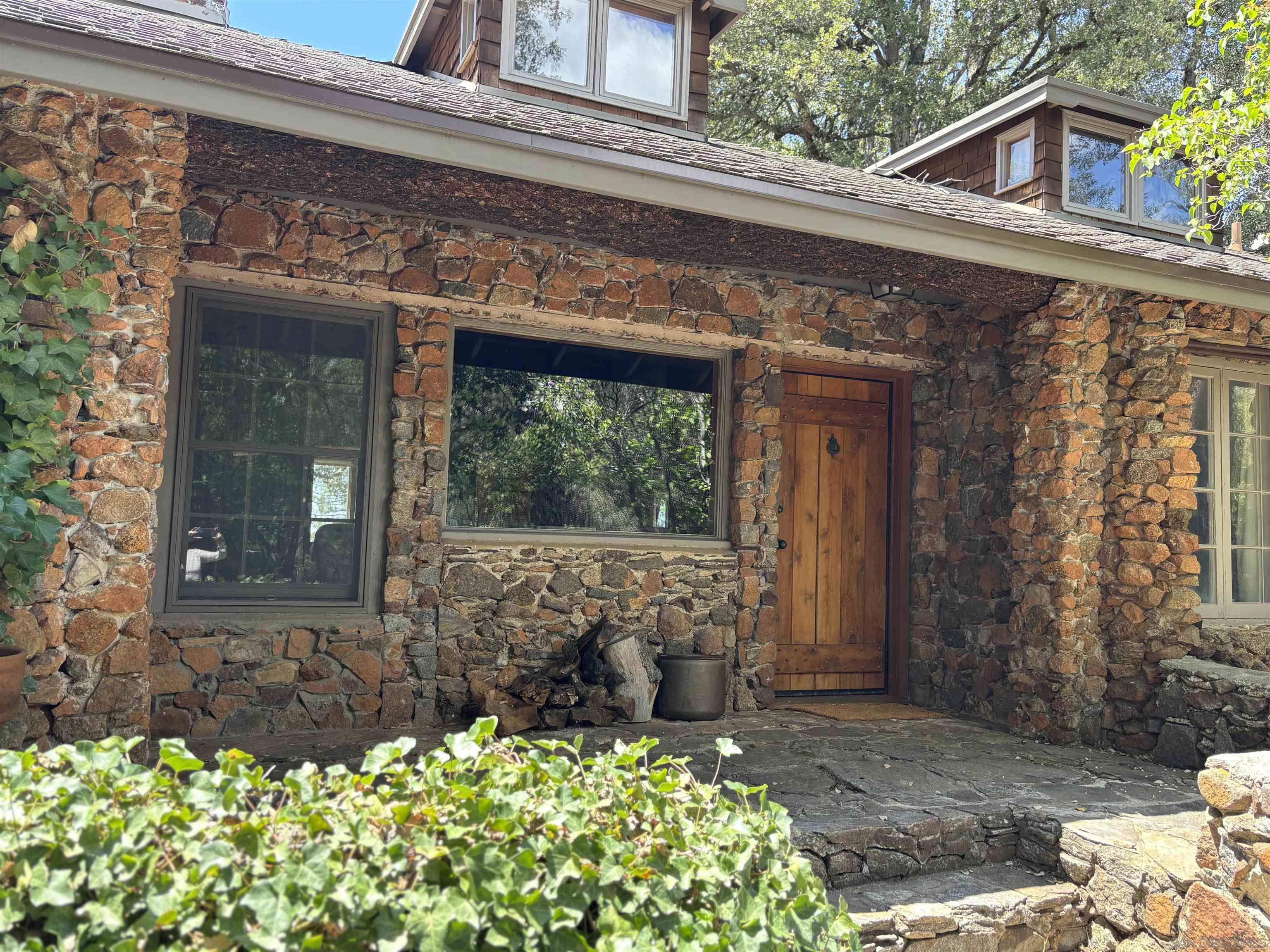 4597  Luneta Drive