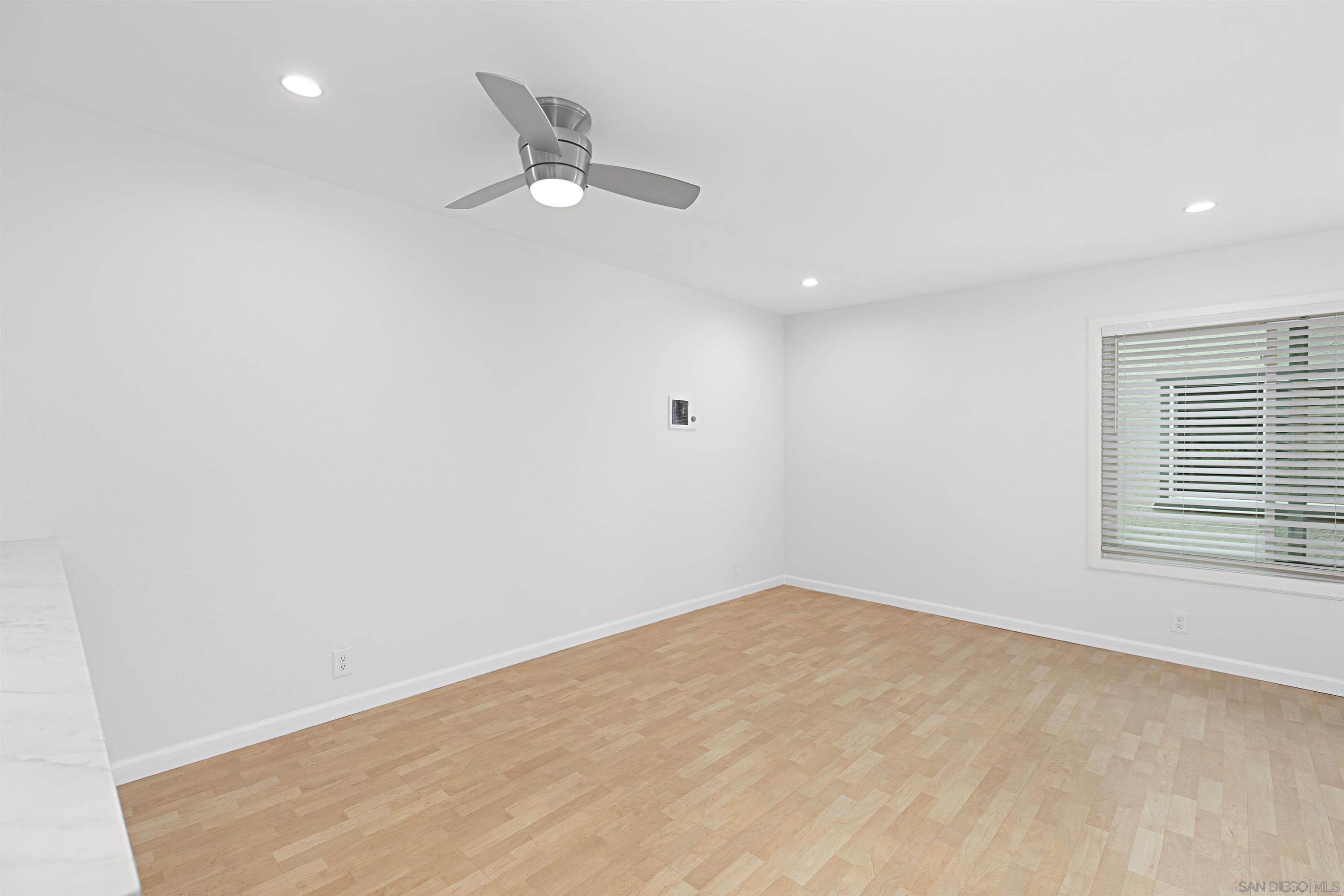 7016 Park Mesa Way 23