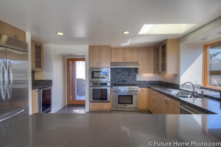 445  4th St

                                                                             Encinitas                                

                                    , CA - $4,999,850