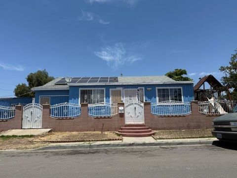 4546  Redwood St San Diego CA 92105