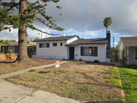 2121  Emerald St San Diego CA 92109