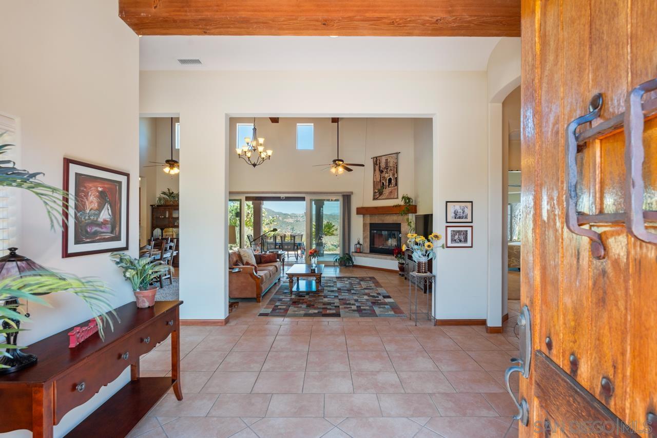 2756 Mountain View