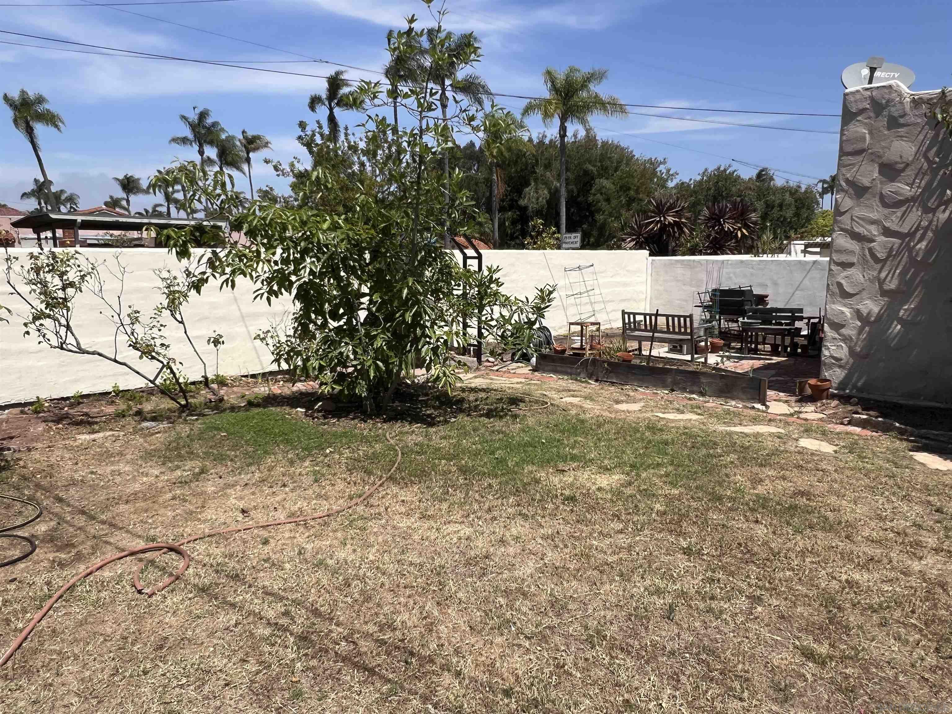 4880 Biona Drive