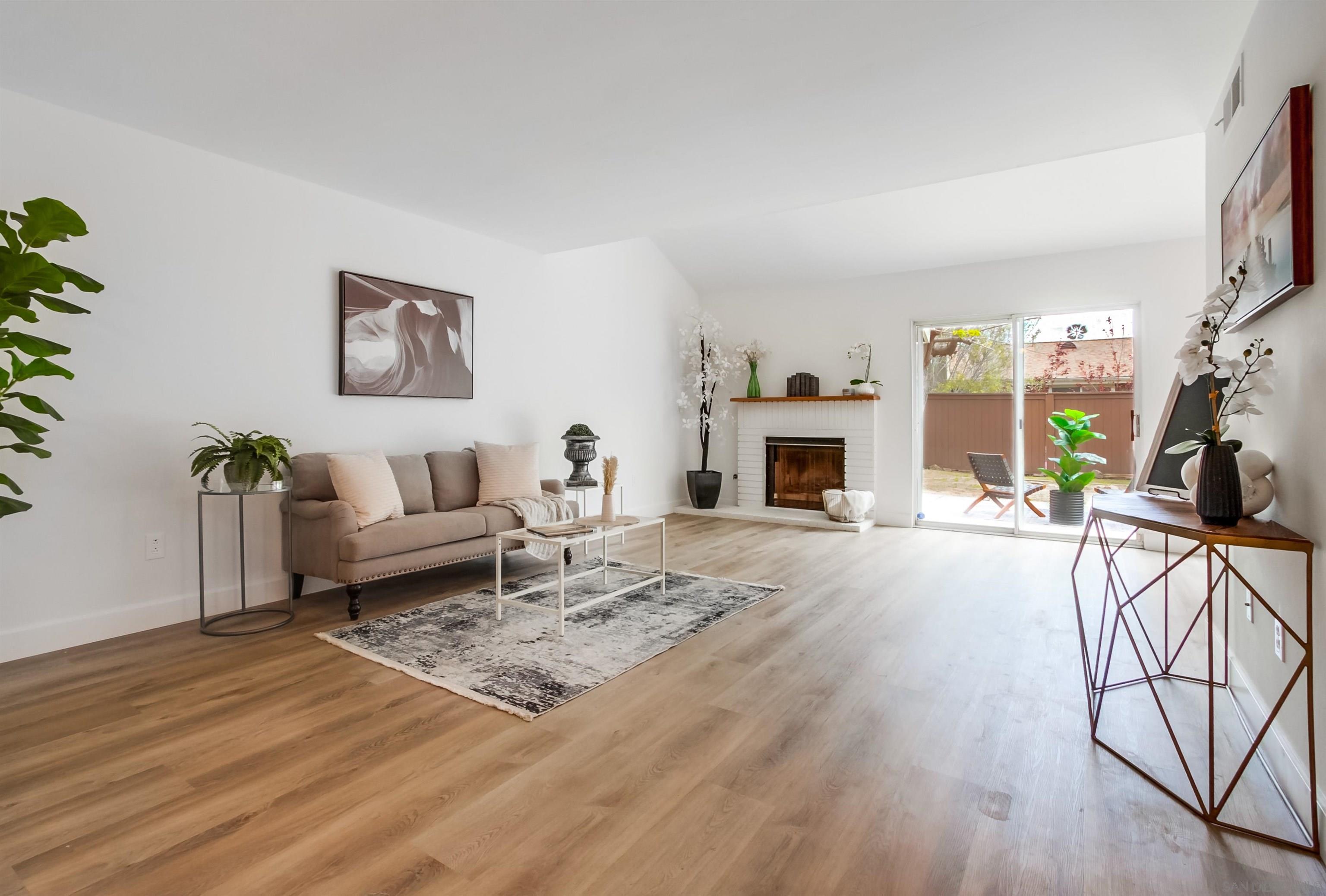 2957 Lexington Circle