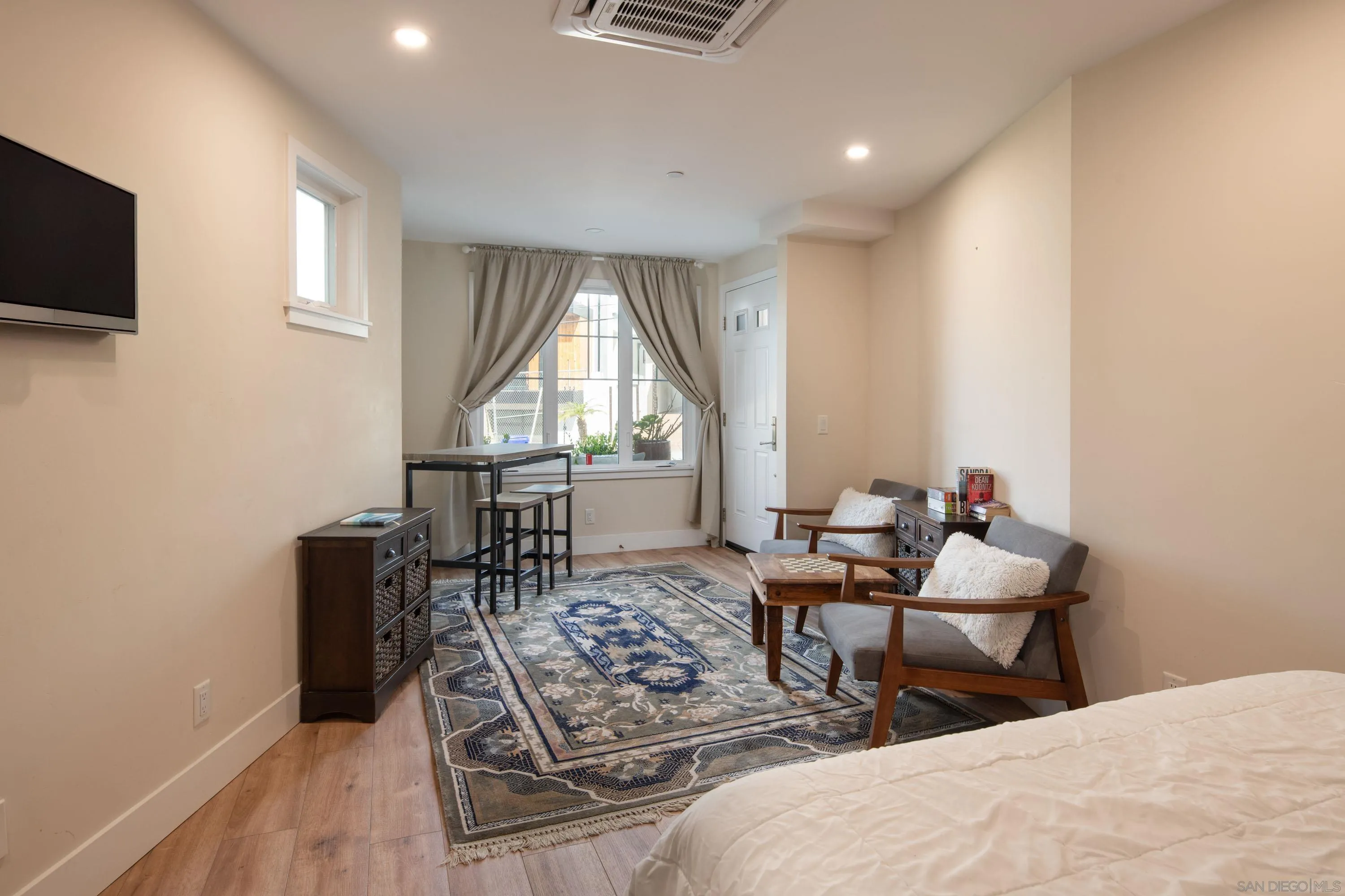 La Jolla, California 92037, United States, 3 Bedrooms Bedrooms, ,5 BathroomsBathrooms,Residential,Active,79274