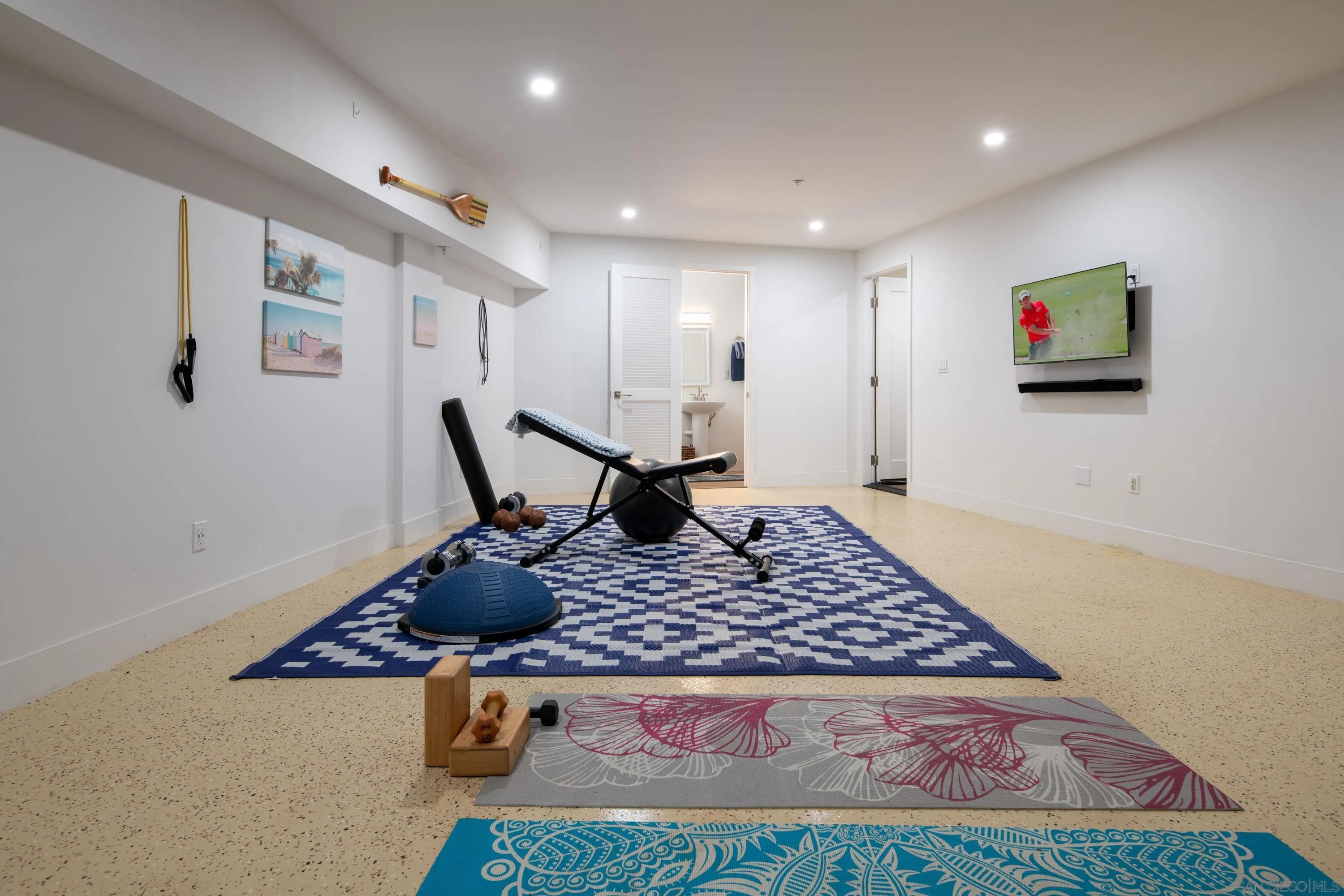 La Jolla, California 92037, United States, 3 Bedrooms Bedrooms, ,5 BathroomsBathrooms,Residential,Active,79274