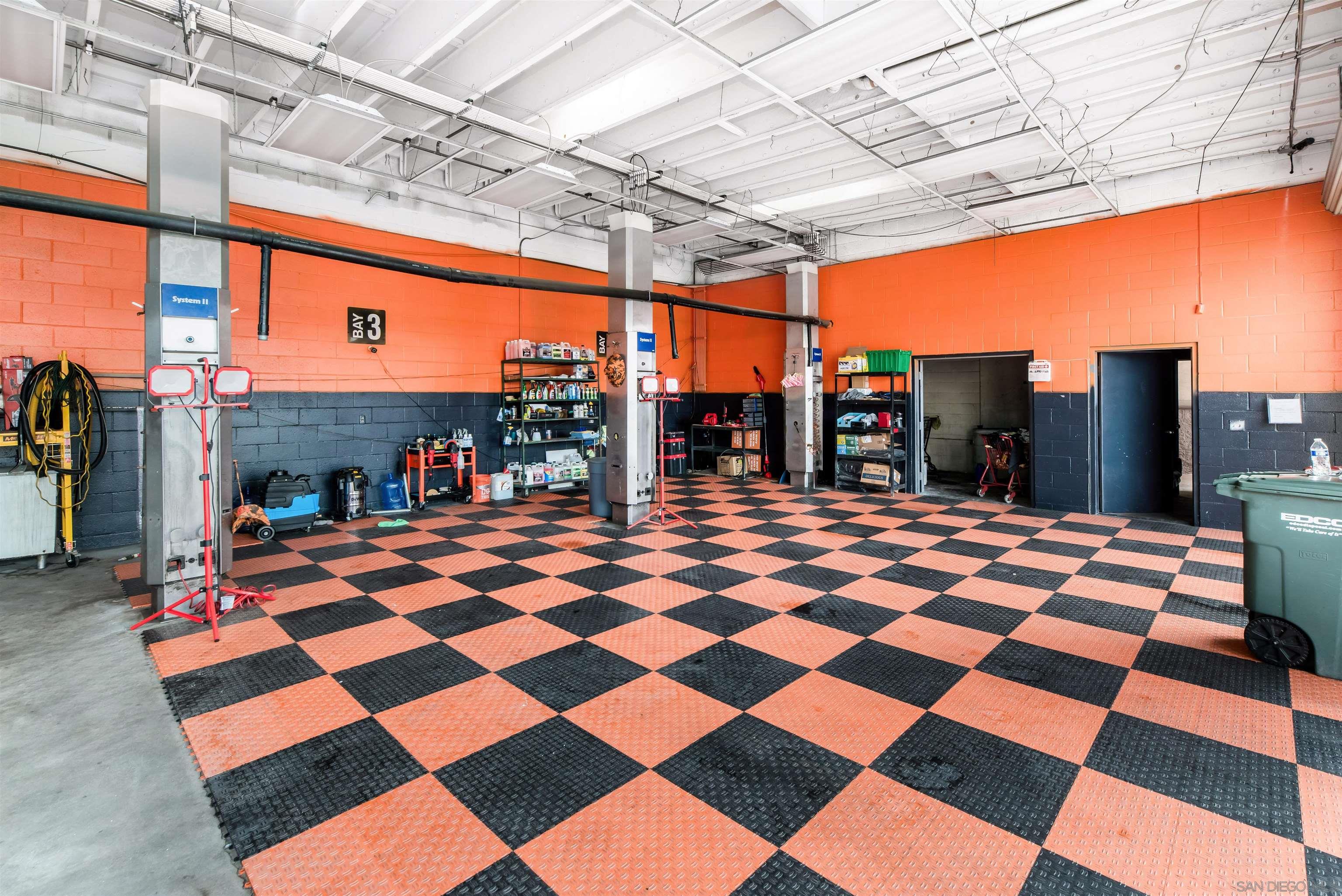 Escondido, California 92025, United States, ,Commercial,Active,66565