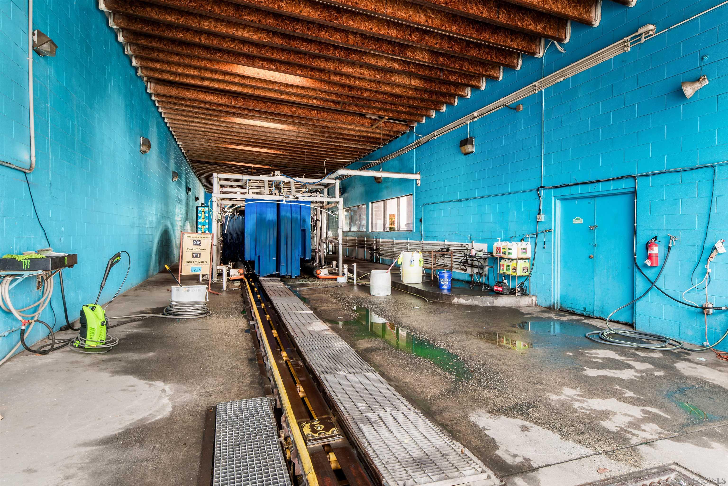 Escondido, California 92025, United States, ,Commercial,Active,66565