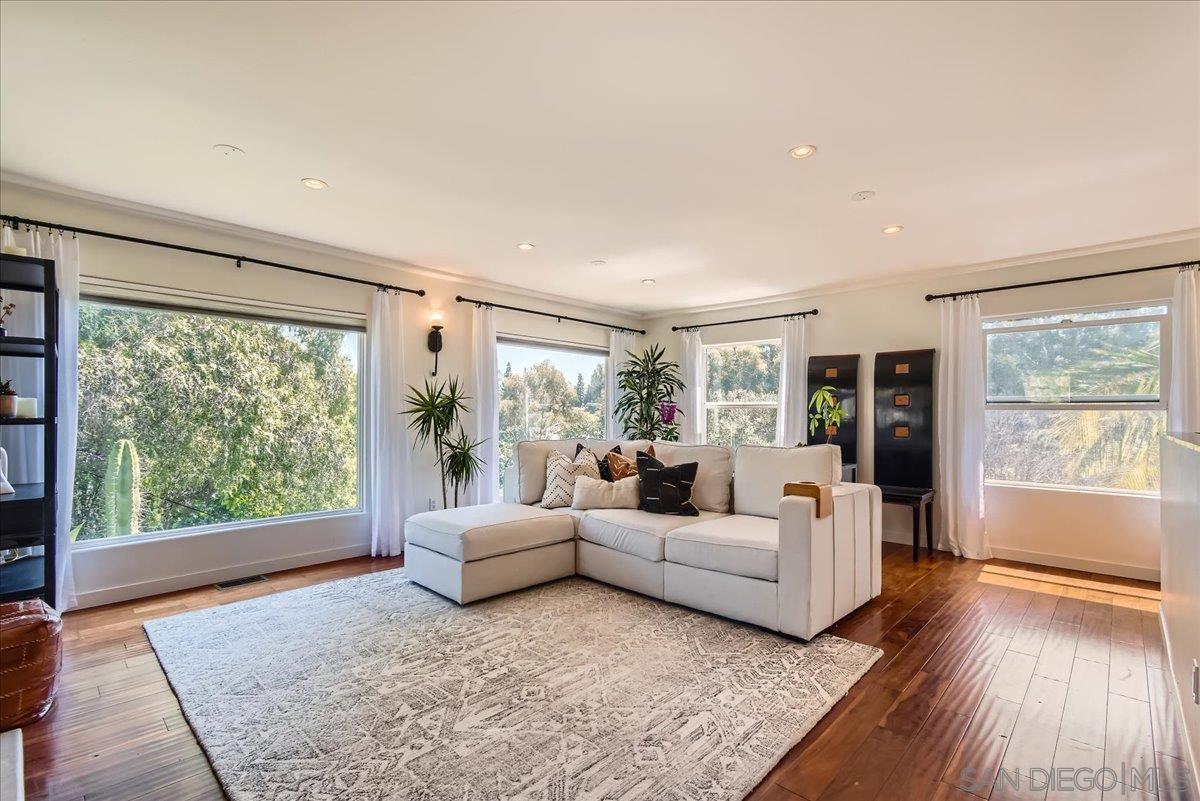 4359 Date Ave