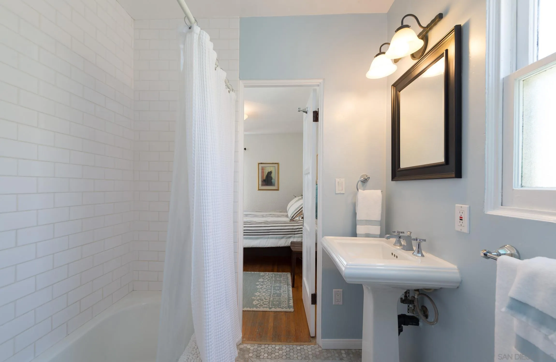 La Jolla, California 92037, United States, 2 Bedrooms Bedrooms, ,1 BathroomBathrooms,Residential,Active,98847