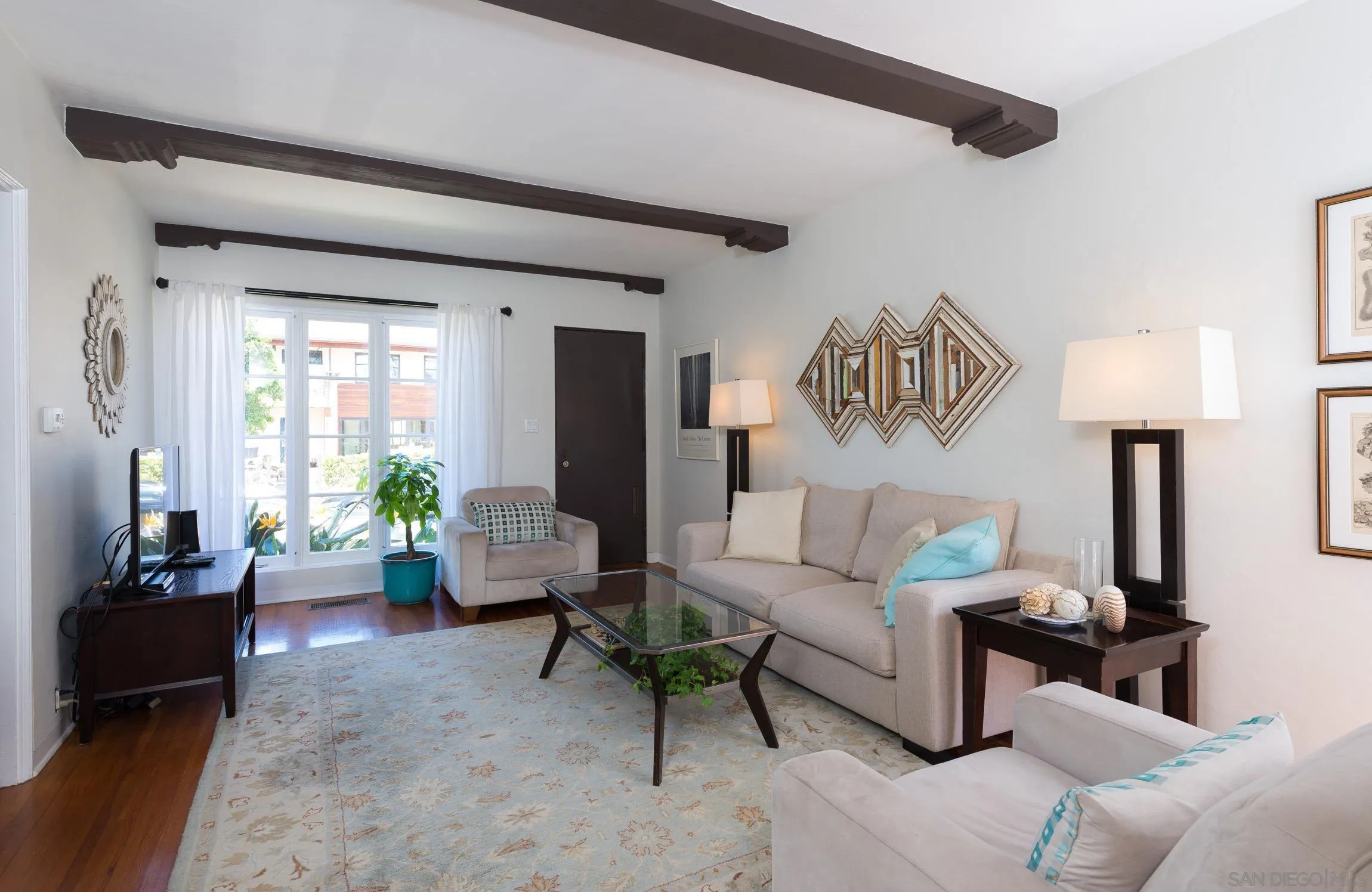 La Jolla, California 92037, United States, 2 Bedrooms Bedrooms, ,1 BathroomBathrooms,Residential,Active,98847