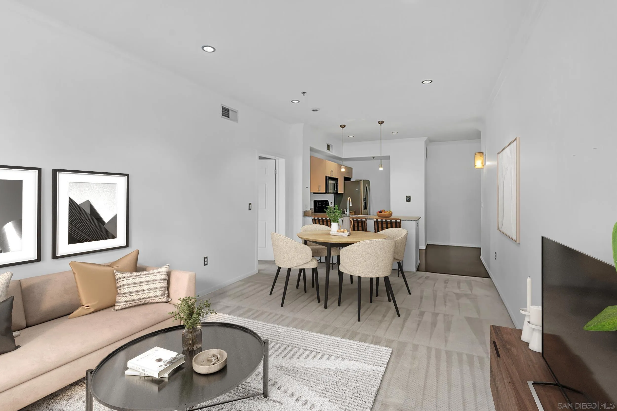 San Diego, California 92101, United States, 1 Bedroom Bedrooms, ,1 BathroomBathrooms,Residential,Pending,41581