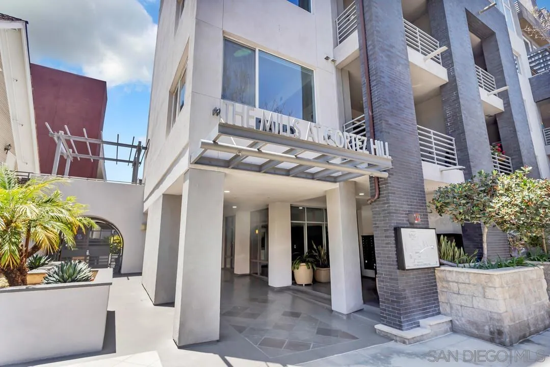 San Diego, California 92101, United States, 1 Bedroom Bedrooms, ,1 BathroomBathrooms,Residential,Pending,41581