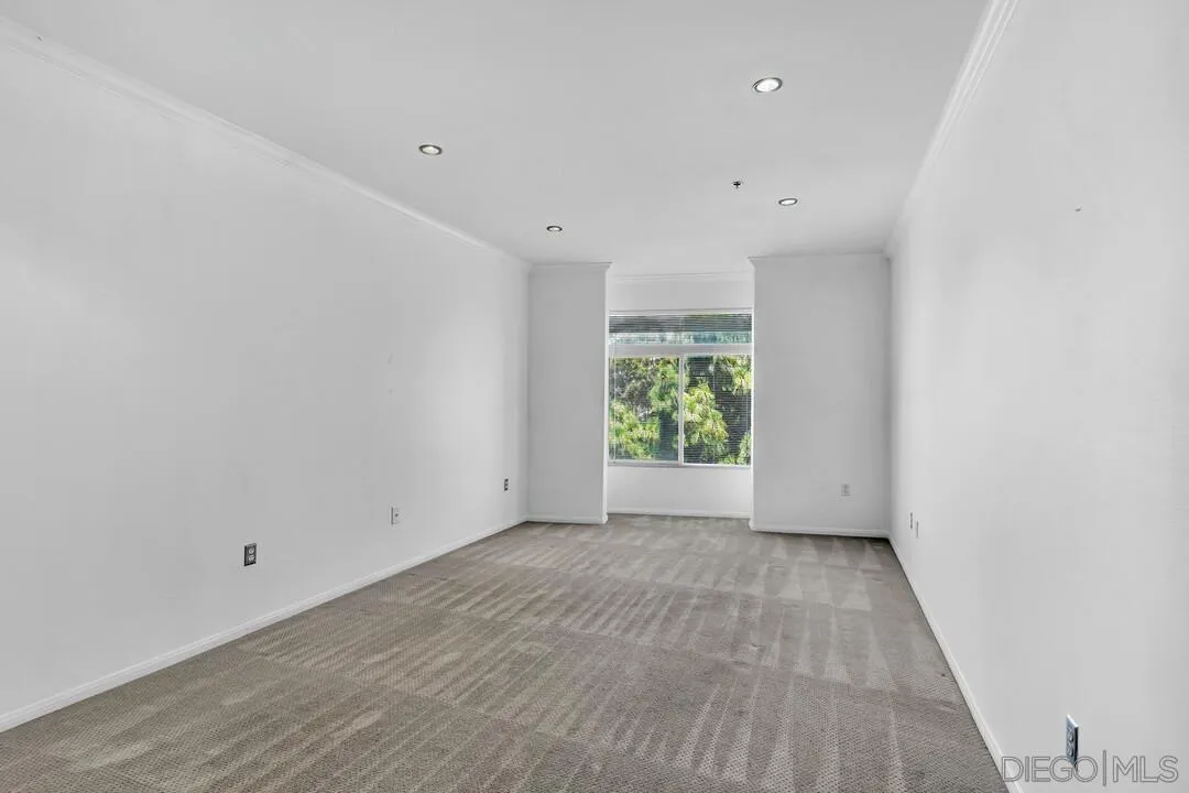 San Diego, California 92101, United States, 1 Bedroom Bedrooms, ,1 BathroomBathrooms,Residential,Pending,41581