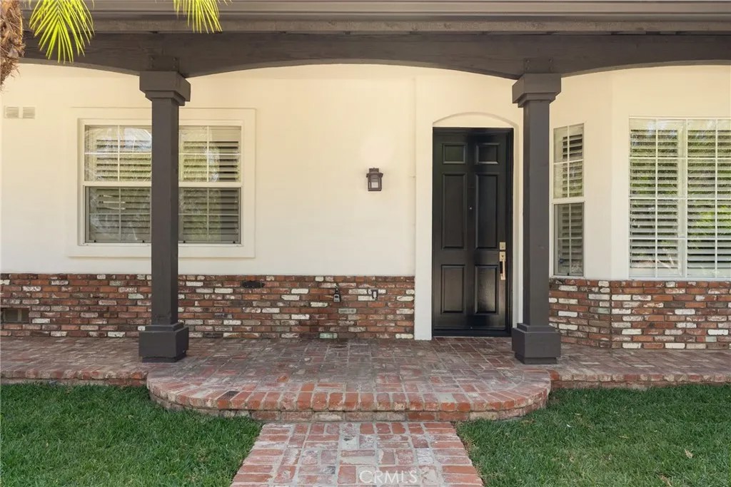 267 Mesa Dr
