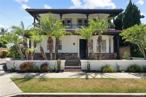 Property photo of 267 Mesa Dr, Costa Mesa, CA 92627