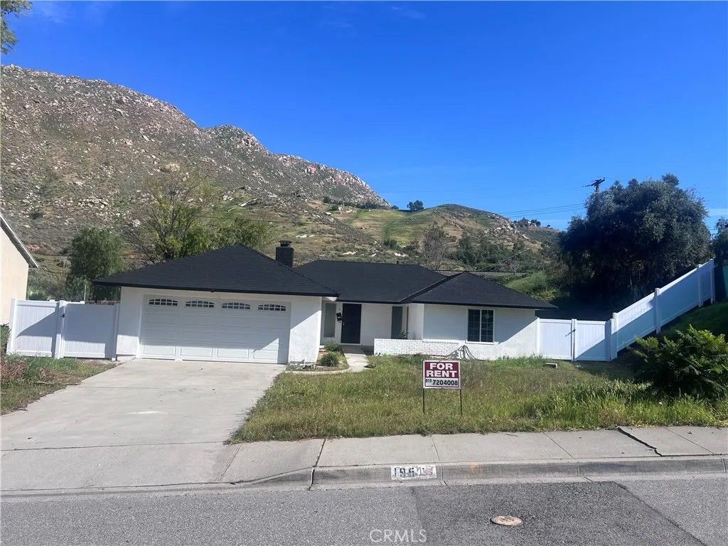 Photo of 195 Masters Ave, Riverside, CA 92507 (MLS # SR26032891)