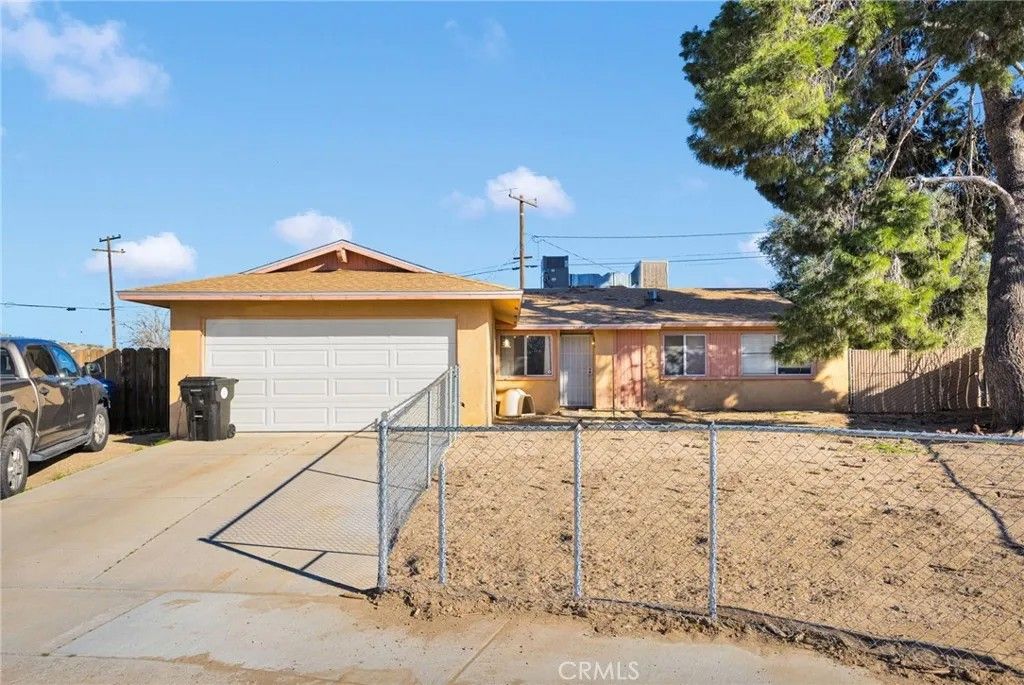Photo of 36381 Oleander Place, Barstow, CA 92311 (MLS # HD26006468)