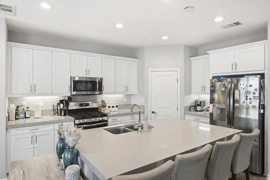 1108 Camino Prado