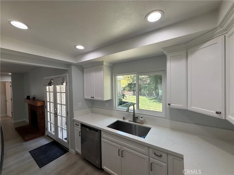 32035 GREEN HILL Drive