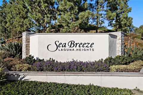 Photo of 10 Serenity Ln, Laguna Niguel, CA 92677 (MLS # OC25250814)