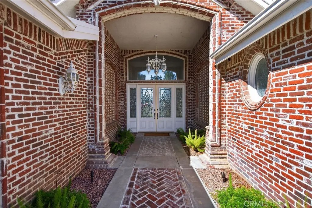 6872 Chartwell